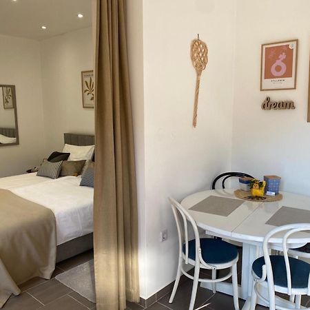 Studio Apartment Lu Rupa Bagian luar foto
