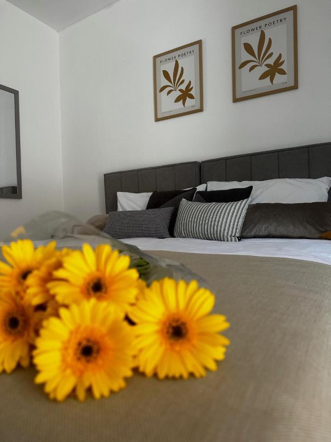 Studio Apartment Lu Rupa Bagian luar foto